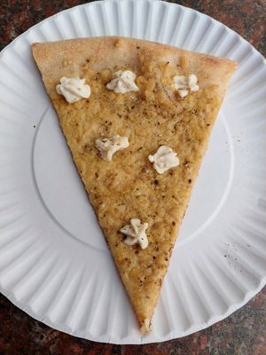 Almond ricotta and lots of garlic at Paranormal Pizza in Bethlehem