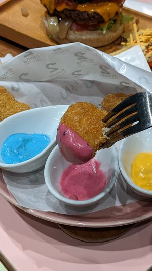 The pink garlic sauce is my favorite 🩷 at 2foods - Ginza Loft in Tokyo