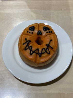 Pumpkin Skeleton Donut パンプキン・スケルトン・ドーナツ  at 2foods - Ginza Loft in Tokyo