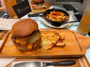 Spicy Junk Burger at 2foods - Ginza Loft in Tokyo