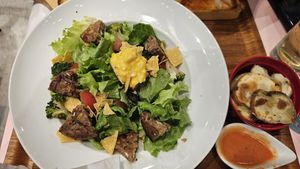 סלט קיסר at 2foods - Ginza Loft in Tokyo