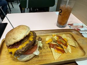 Spicy Junk Burger Set   at 2foods - Ginza Loft in Tokyo