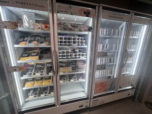 Vegan ice cream and cheese!!   at 2foods - Ginza Loft in Tokyo