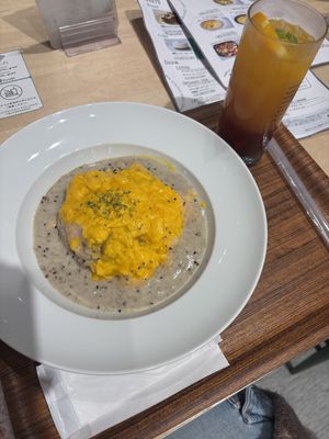 Truffle omu-rice  at 2foods - Ginza Loft in Tokyo