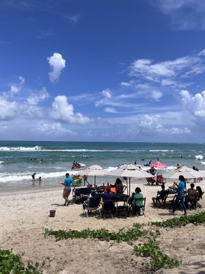 Serviço à beira-mar   at Mirapraia in Tamandare