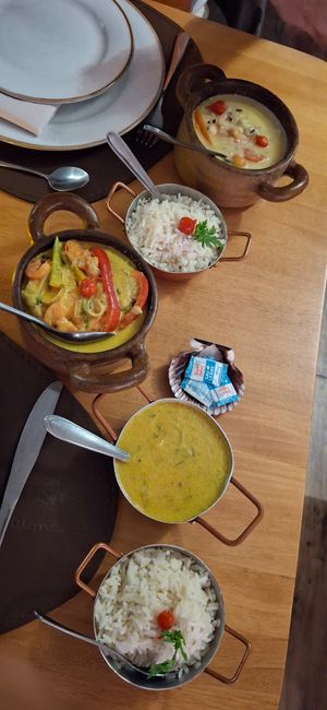 Moqueca vegana y Curry vegano. at Mirapraia in Tamandare