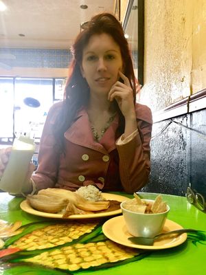 Slammed this two tamale plate with a cup of tortilla soup 👏🏻 at Mama's International Tamales in Los Angeles