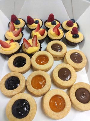 Pasticcini vegani su richiesta at Lady Cake in Ponte A Egola