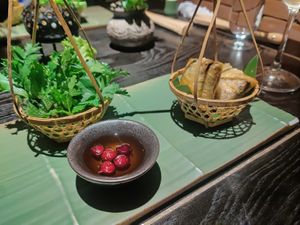 Fried spring rolls at Cổ Đàm Chay in Hanoi