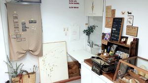 interior of location - view towards the counter at Slowbread o.g.o in Seoul