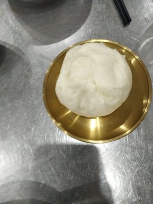 Banh bao at Hong Nga in Hue