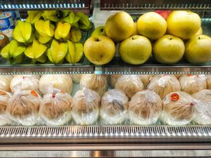 Fresh whole fruits at SF Fruits & Juices - Hillion Mall in West Singapore