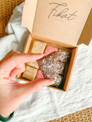 Small box of 9 pieces at Fikat in Utrecht