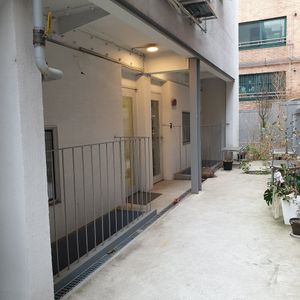 first door on left at Bon Dee in Seoul