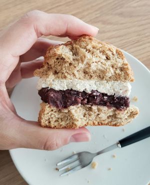 Vanilla cream scone - inside at Bon Dee in Seoul