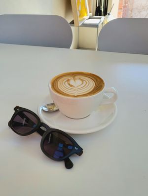 Oat flat white at Coloured Bean in Seoul
