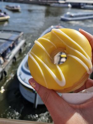  at Dunkin' - Stationsplein in Amsterdam