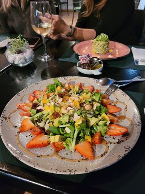 Tropical salad at Tapas del Mundo in Mojacar