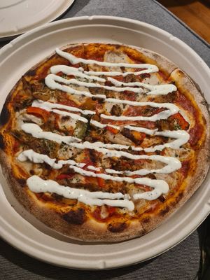 Holy Sucuk vegan - war lecker, aber hat leider überhaupt nicht nach Sucuk geschmeckt at Mission Pizza in Hamburg