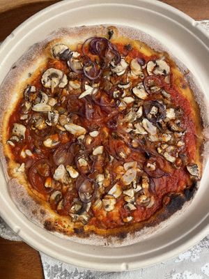 Mush Pit (13,90€)  at Mission Pizza in Hamburg