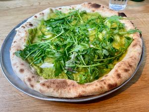 Seasonal vegan pizza € 18 at Standard Pizza in Antwerpen