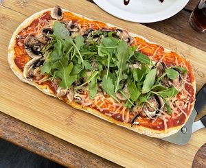 Vegane Pinsa Funghi  at Vapiano in Dortmund