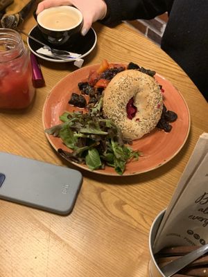 veggie bagel (non vegan)  at Zenith Brunch & Cocktails in Madrid