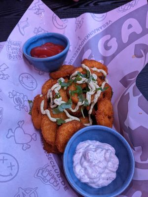 Kalamariringe at Vegan Junkhouse Club in Munich