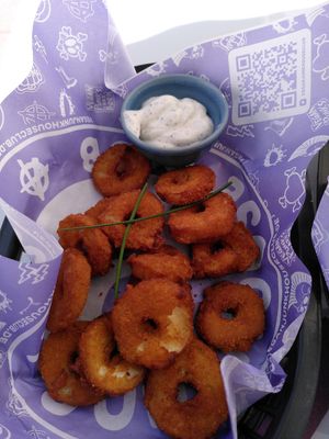 Calamariringe at Vegan Junkhouse Club in Munich