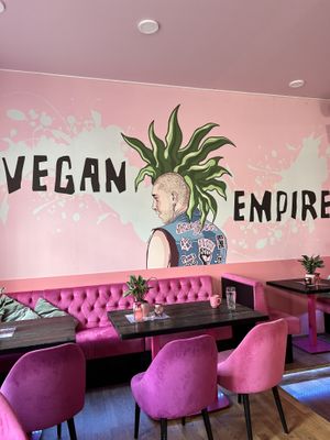 Cool   at Vegan Junkhouse Club in Munich