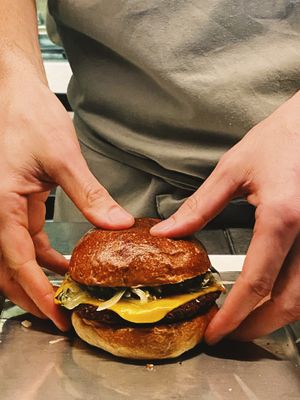 Our intention is not to create a burger that replicates meat, but rather a hearty and delicious vegetable patty made from real ingredients, that replicates the burger experience.
 at Ameaça Vegetal in Lisbon