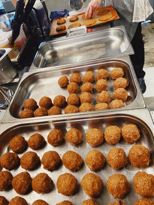 shiitake mushrooms, chile guajillo, coriander, smoked paprika, leeks, onions, thyme, assorted fresh vegetables and a special spice blend make our  vegan patty a true flavour bomb at Ameaça Vegetal in Lisbon