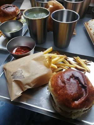 vegan burguer + batatas at Ameaça Vegetal in Lisbon