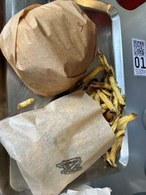   at Ameaça Vegetal in Lisbon