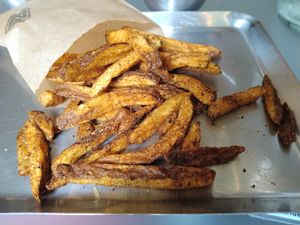 Fries (must be ordered separately from the burger) were cold and dry (eaten just some of them) at Ameaça Vegetal in Lisbon