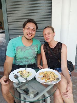 ขอบคุณ มิตรภาพที่ดี งาม ค่ะ คุณทั้งสอง น่ารักมาก❤️❤️ at Tukta in Koh Tao