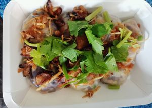 ปอเปี๊ยะ ที่ลูกค้าชอบ at Tukta in Koh Tao