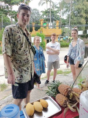 รอนิด นะค่ะ โต๊ะเต็ม  thank you so much 🙏❤️ at Tukta in Koh Tao