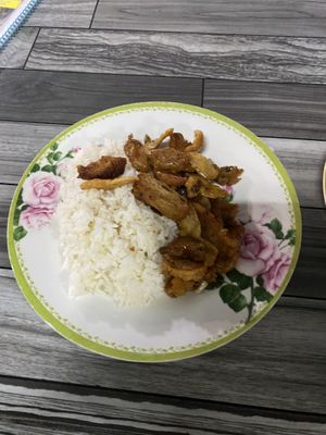 Garlic pepper chicken   at Tukta in Koh Tao
