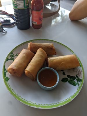 Fried spring rolls at Tukta in Koh Tao