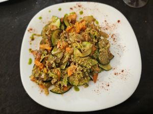 Wok de quinoa con verduras at Cocina Típica La Extremeña in Merida