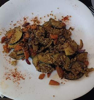 Wok de quinoa con verduras salteadas at Cocina Típica La Extremeña in Merida