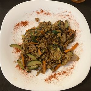 Wok de quinoa con verduras  at Cocina Típica La Extremeña in Merida