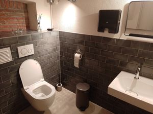 Genderneutrale, saubere Toilette at Café Endlich in Bad Koenig