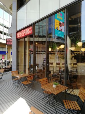 Outside seating  at Pizza Punks in Leeds