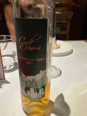 Polish ice pear cider at Opasly Tom in Warsaw