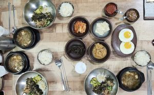 Meal for 3 people: one vegan, two vegetarian   at Hangaram Wild Vegetable Bibimbap - 한가람산채비빔밥 - Maybe closed in Haeundae-gu