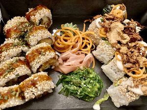 Very delicious and it looks absolutely yummy too 🤤   at Sushimen in Hamburg