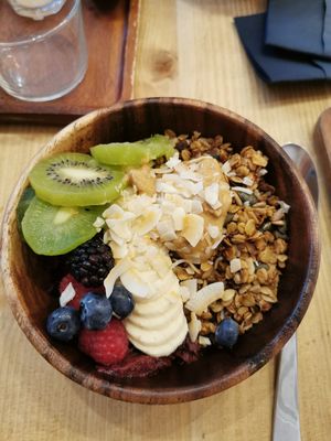 Açaí bowl (looks good, but way too cold) at Gecko Coffeehouse in East London