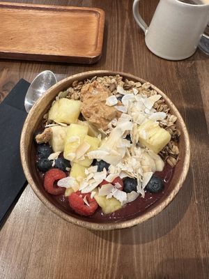 Açai bowl  at Gecko Coffeehouse in East London